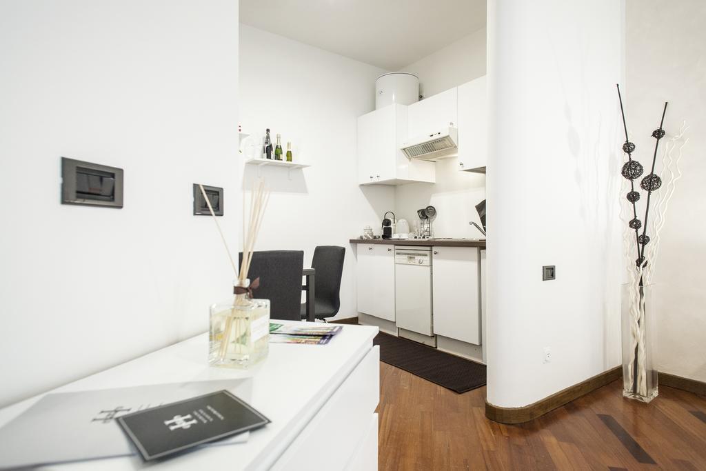 Hemeras Boutique Homes - Design Apartments In Milan Center ภายนอก รูปภาพ